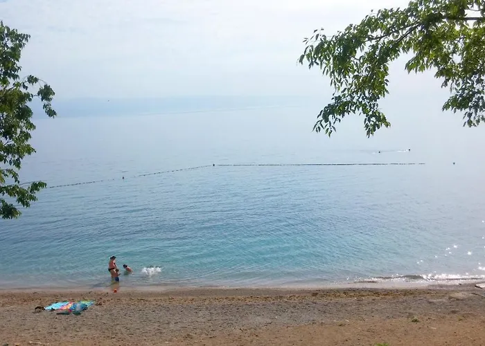 San Giuseppe アパート ロヴラン